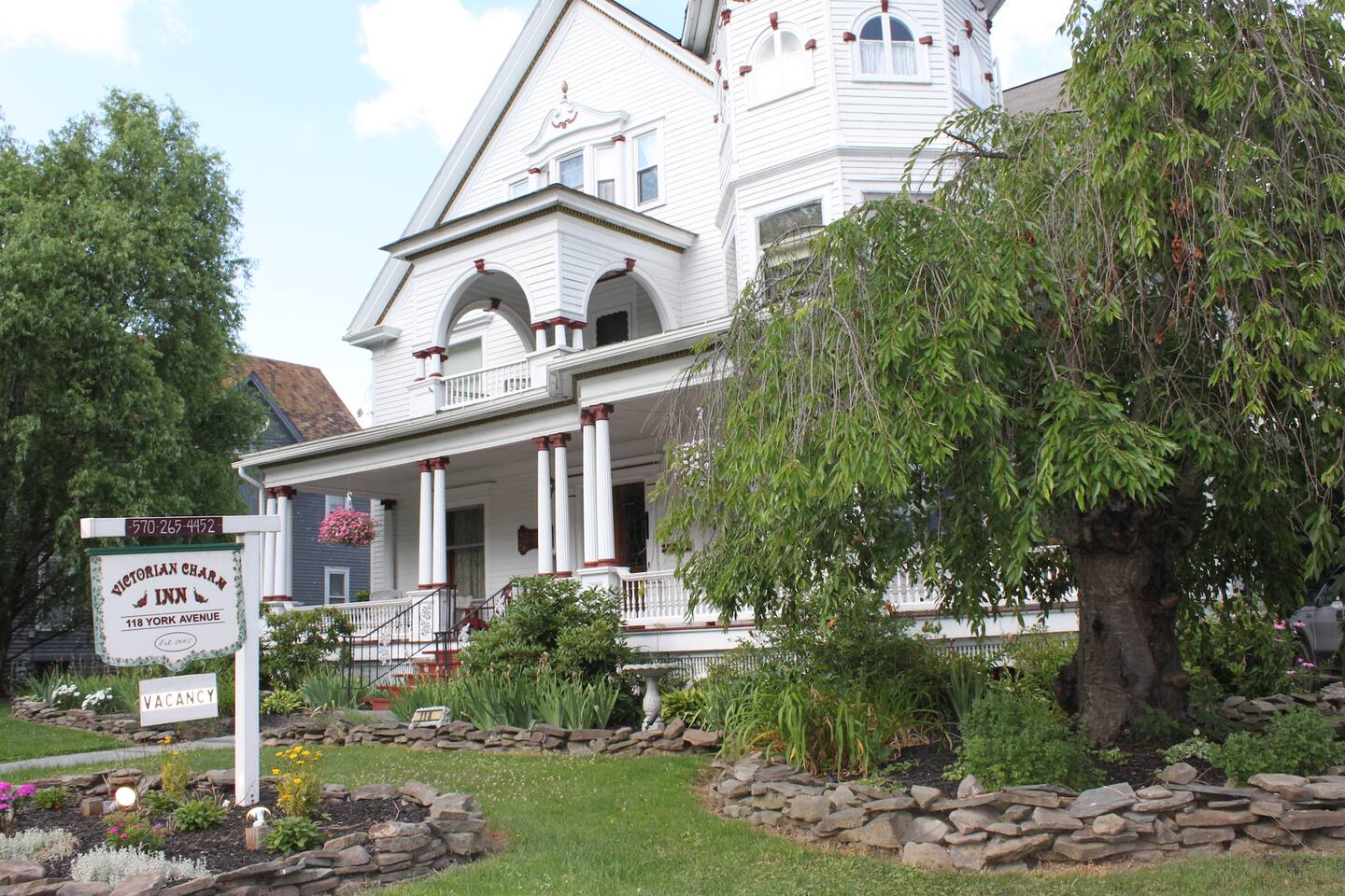 The Ruthie at Victorian Charm Inn